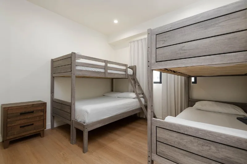 -401 Milford St · Luxury City 3BR 3BA + Mountain View With Balco
