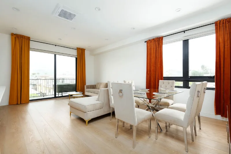-401 Milford St · Luxury City 3BR 3BA + Mountain View With Balco